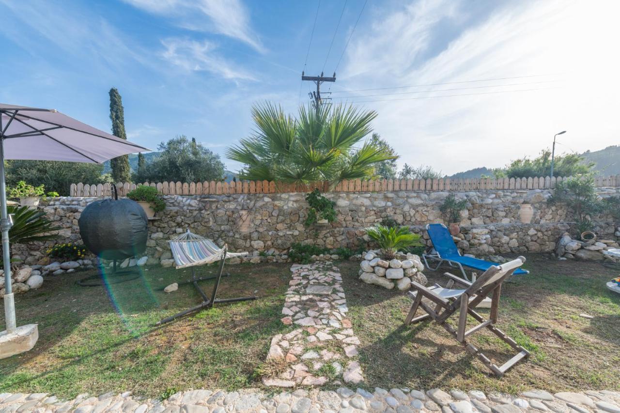 فيلا Stelios Stone House Sinarades Kouramádes المظهر الخارجي الصورة