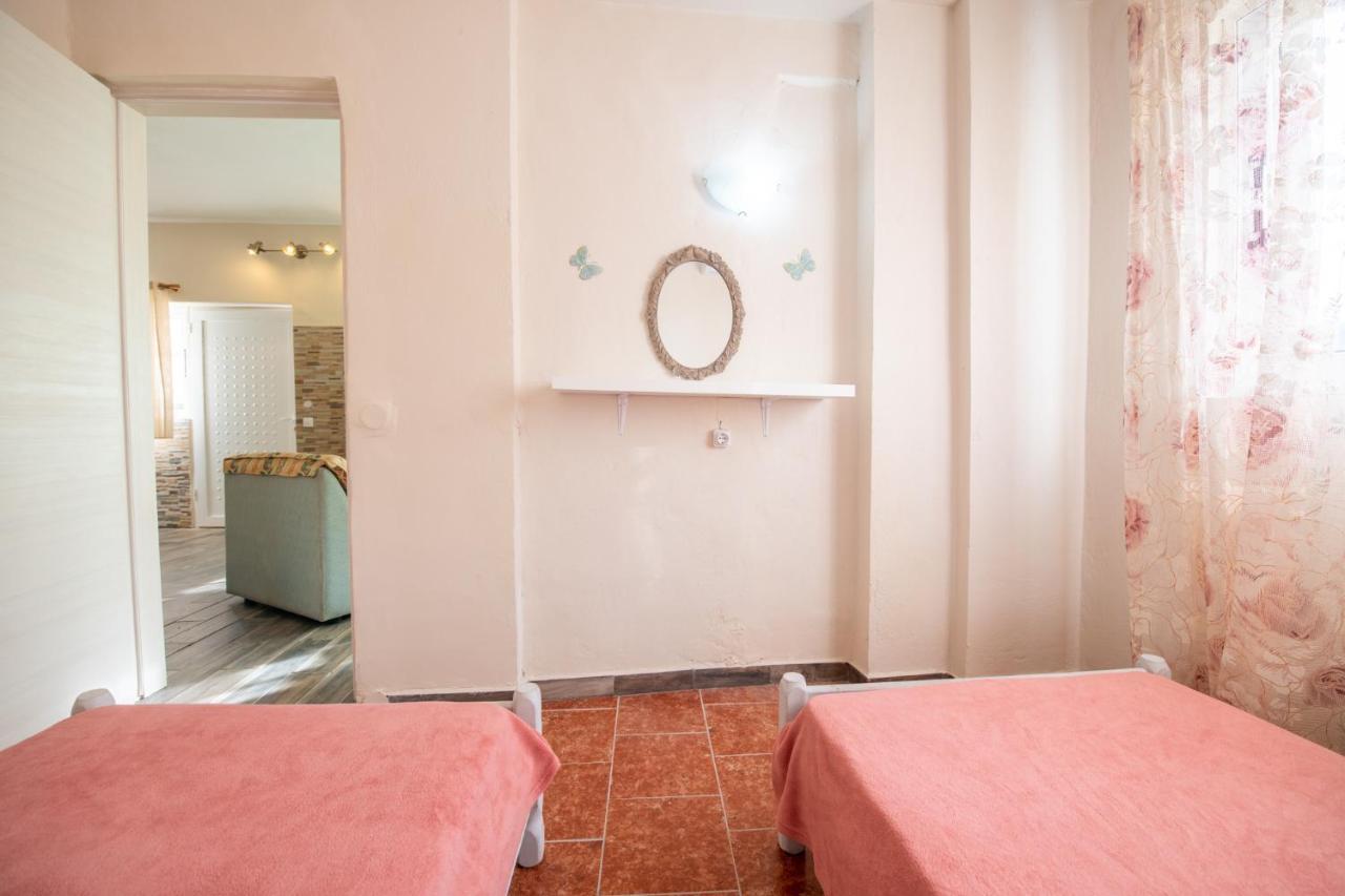 فيلا Stelios Stone House Sinarades Kouramádes المظهر الخارجي الصورة