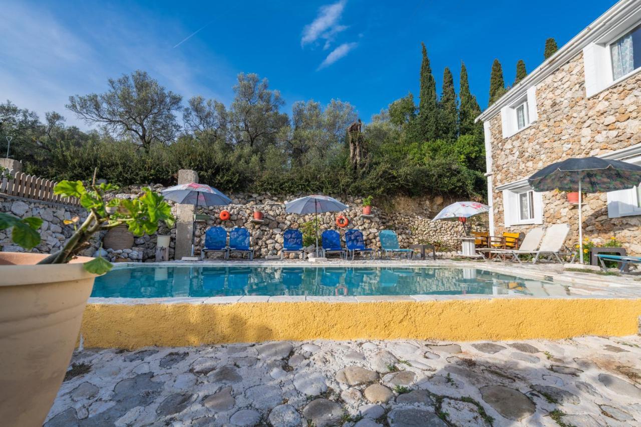 فيلا Stelios Stone House Sinarades Kouramádes المظهر الخارجي الصورة
