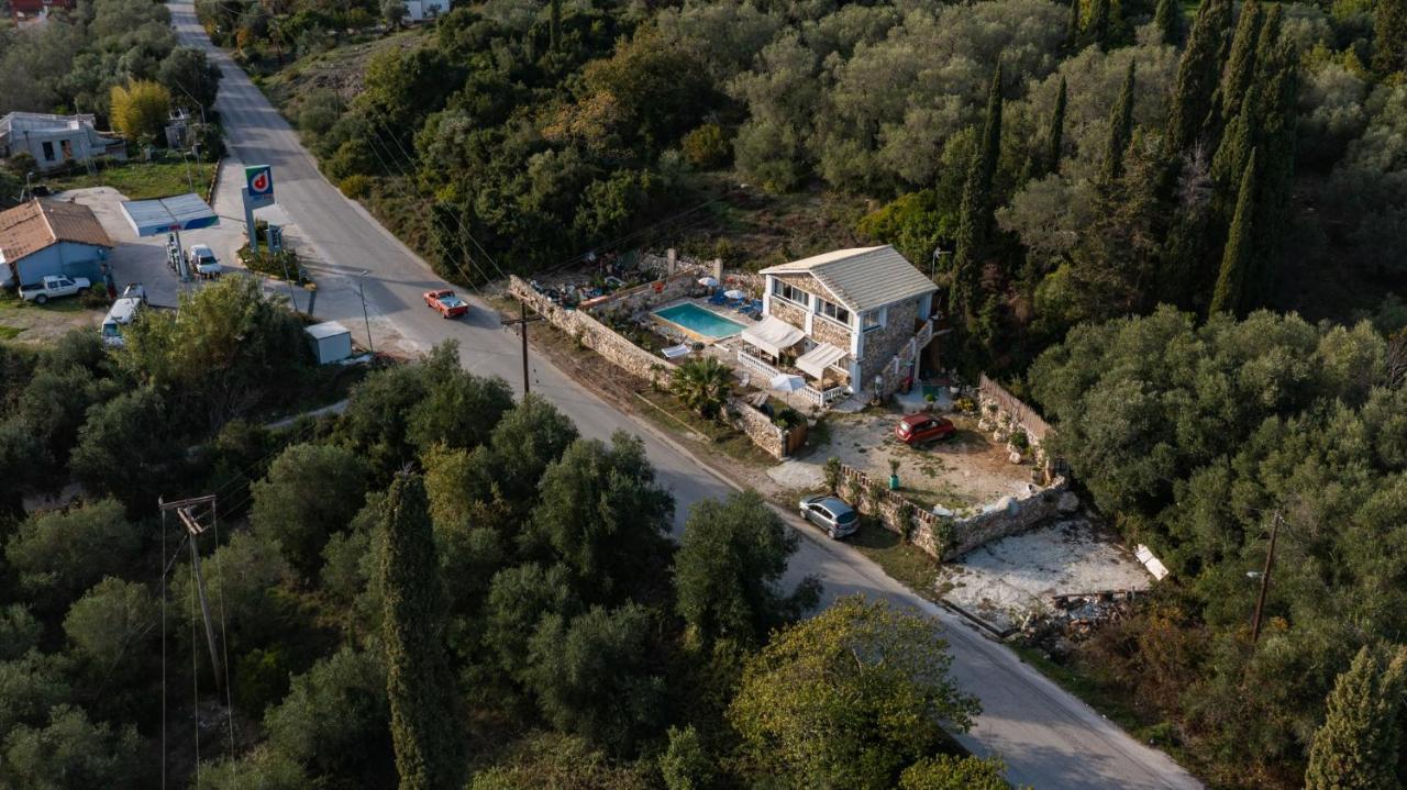 فيلا Stelios Stone House Sinarades Kouramádes المظهر الخارجي الصورة
